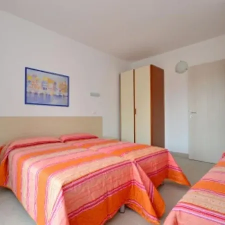 Apartamento Delightful With Pool Lignano Sabbiadoro